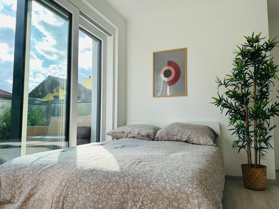 Sunny Modern Apartment With Balcony - Free Parking Wiedeń Zewnętrze zdjęcie