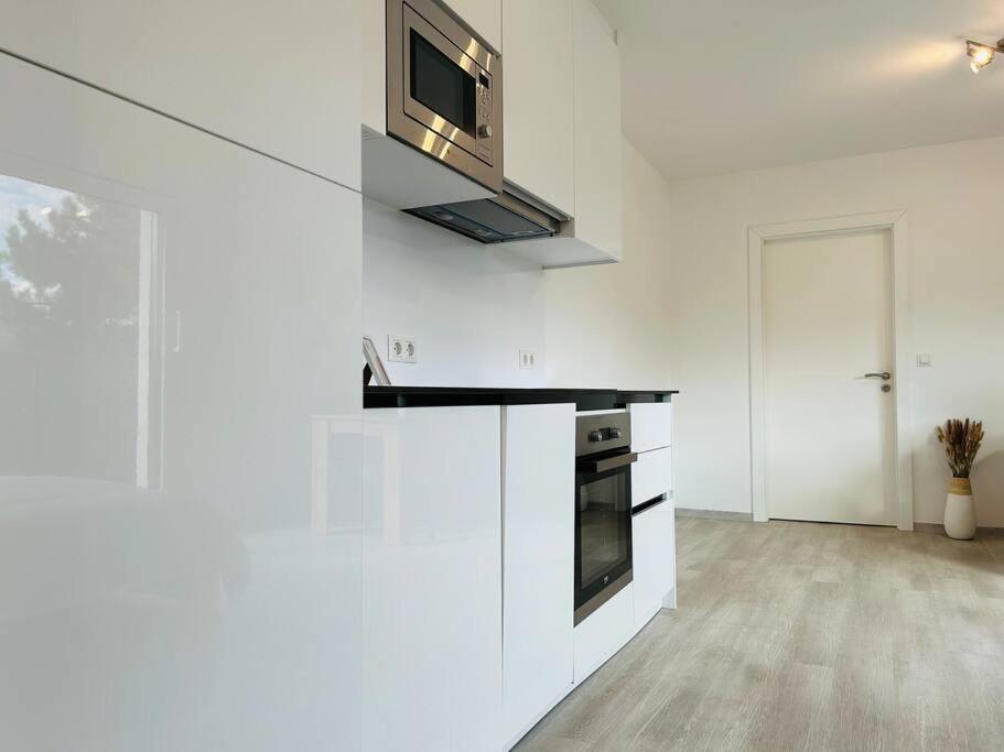 Sunny Modern Apartment With Balcony - Free Parking Wiedeń Zewnętrze zdjęcie